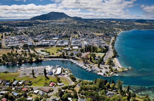 타우포 (Taupo)