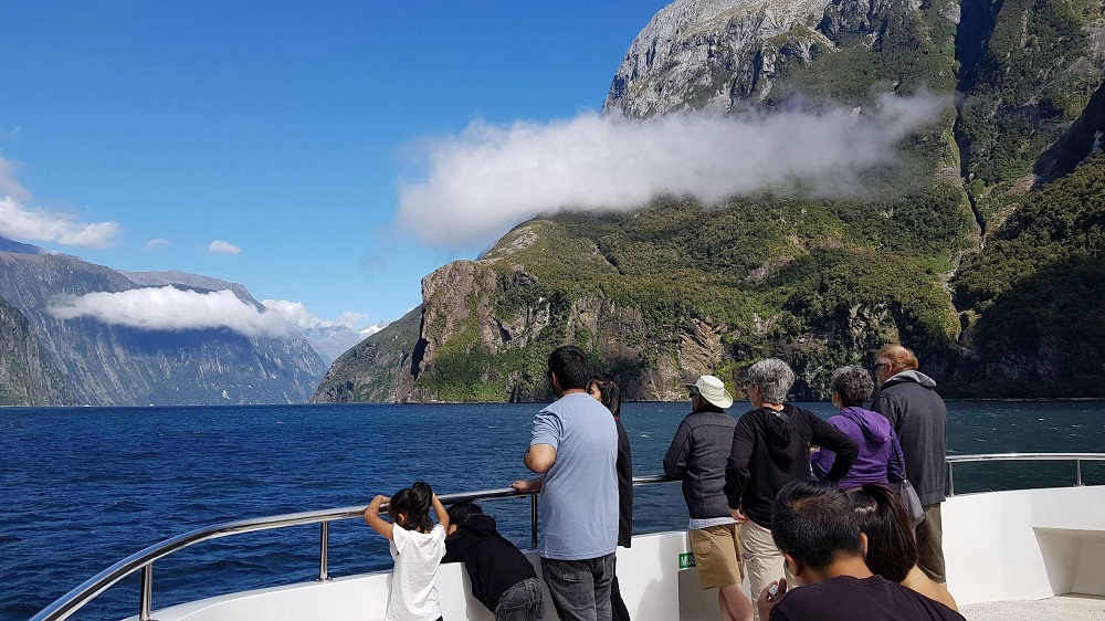 밀포드사운드 시닉 크루즈 (Milford Sound Scenic Cruise)